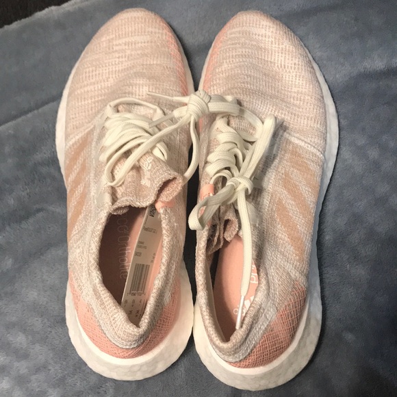 Women’s adidas - Picture 5 of 5